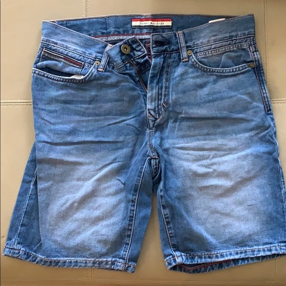 Tommy Hilfiger men’s jean shorts - Picture 1 of 2